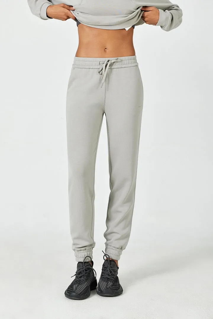 AeroChic™ High-Rise Jogger