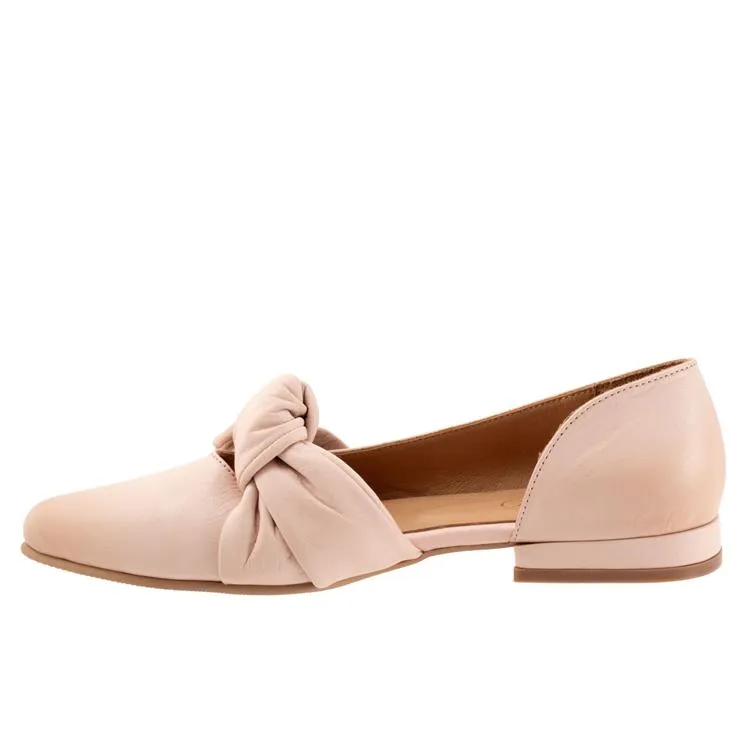 Bueno Ivory Women's